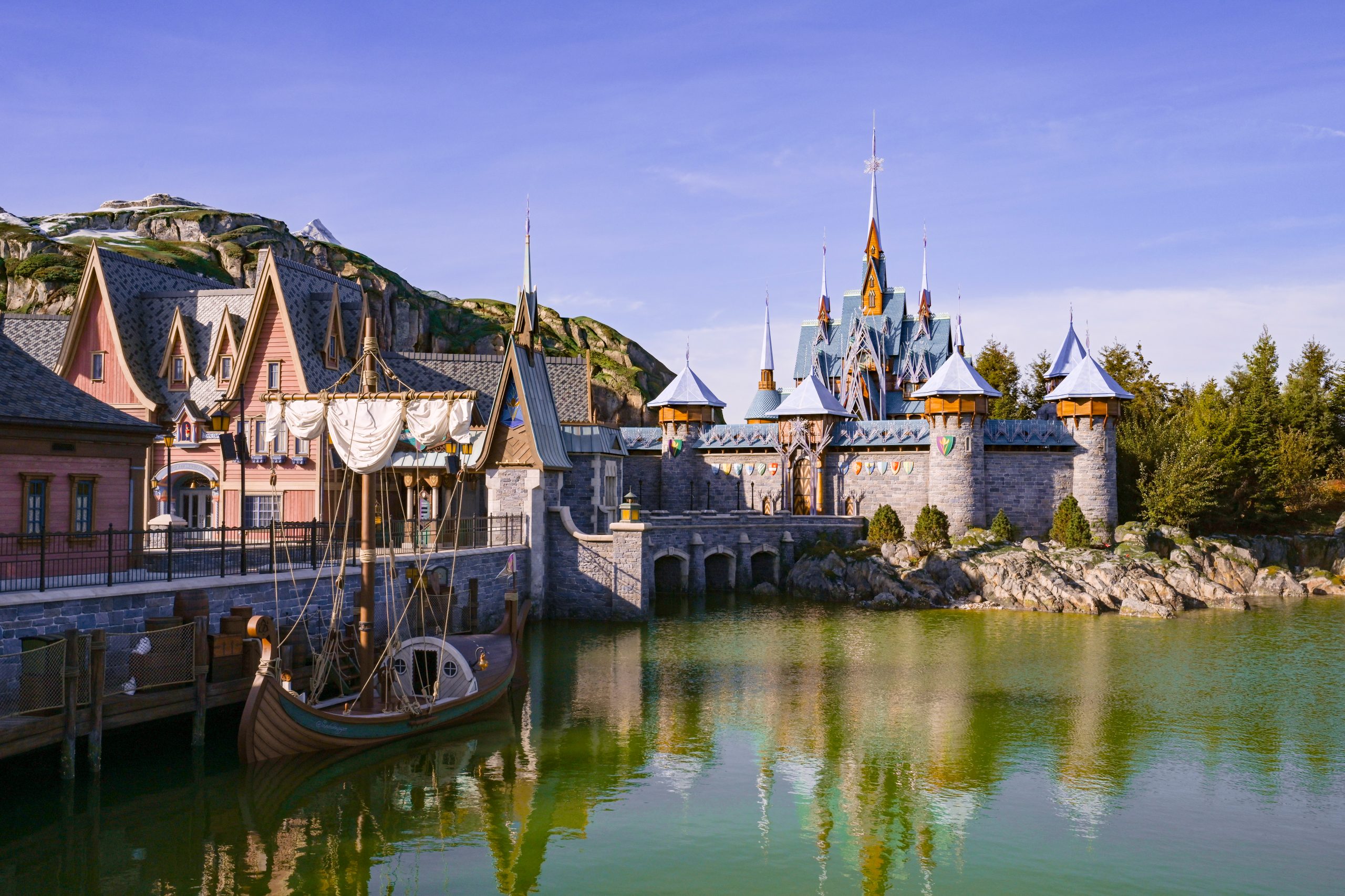12.Disneyland Paris Disney Adventure World World of Frozen Horizontal scaled