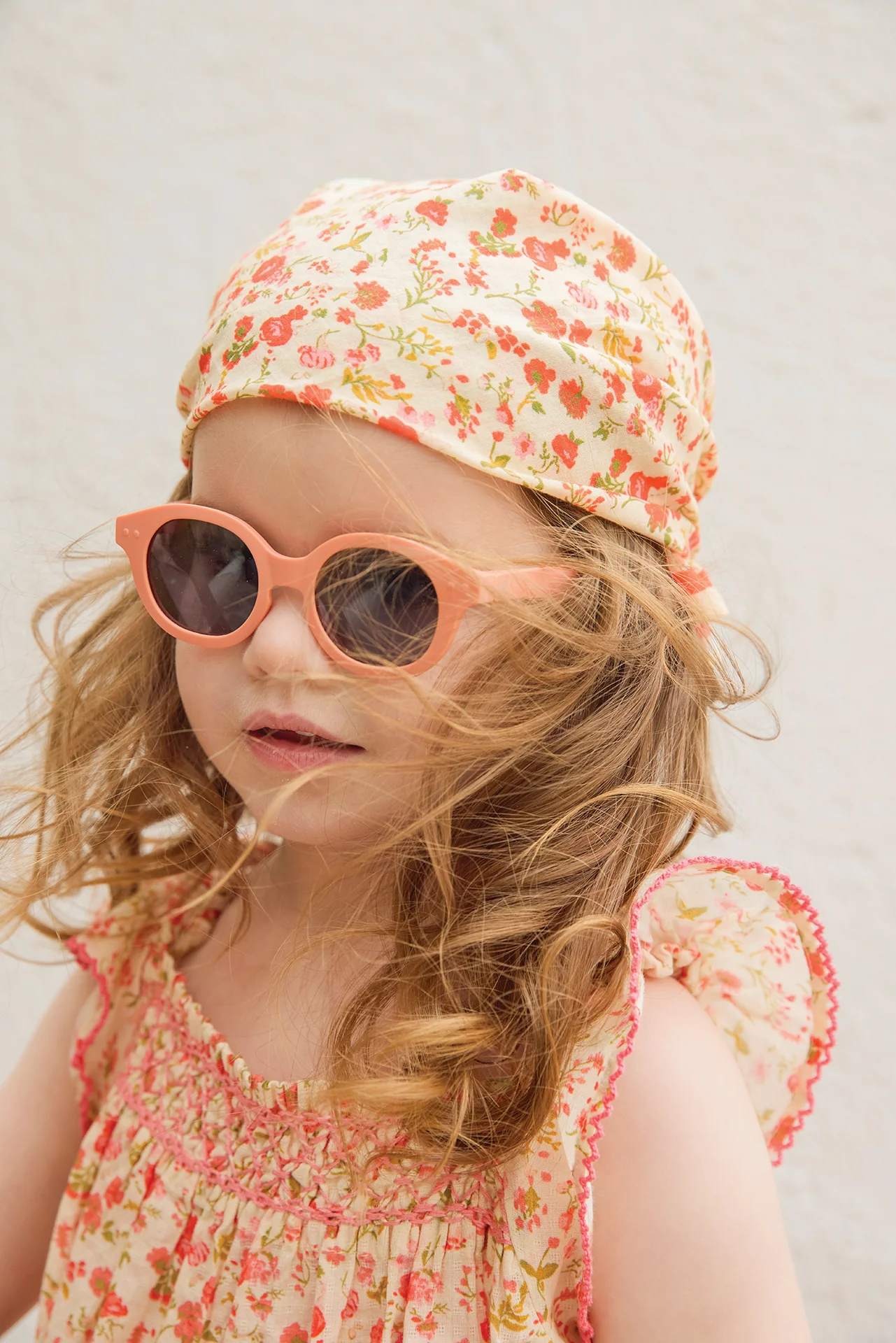 Accessoires mode enfant : pourquoi les tiny bags et les mini lunettes dominent la tendance 2026 ? 6 lunettes bonton 1