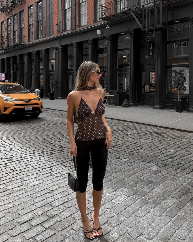 Idée tenue femme avec pantalon capri