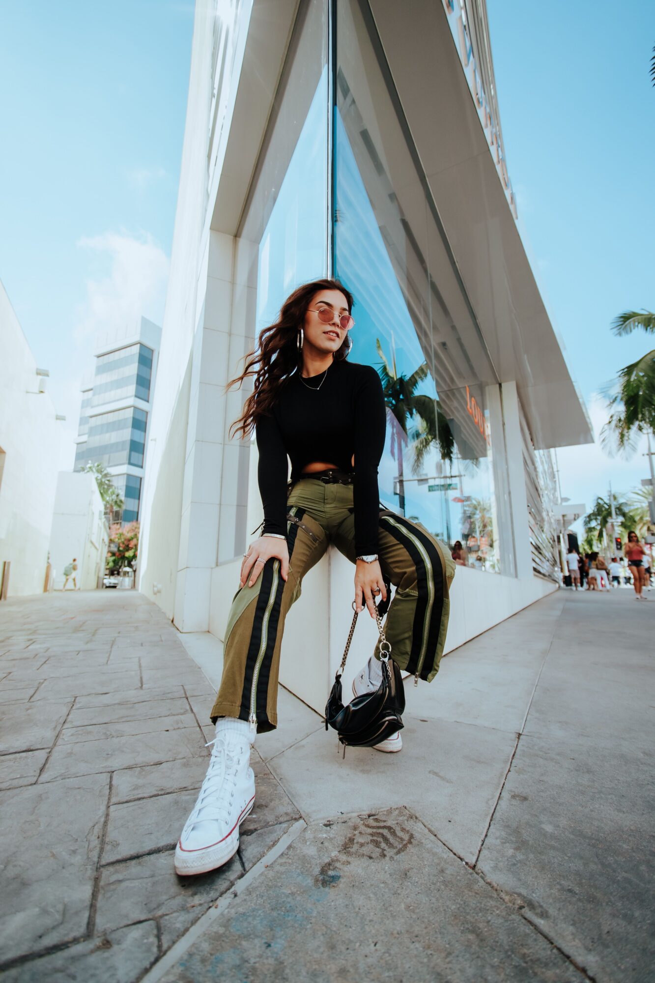 Chuck Taylor : l’éternel retour d’une sneaker culte 3 Pourquoi la Chuck Taylor semble a nouveau si actuelle Chuck Taylor leternel retour dune sneaker culte Modalova