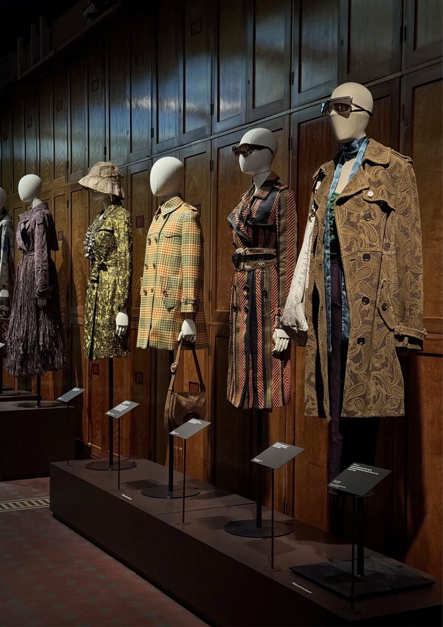 The Burberry Trench: Crafting an Icon - le rdv du V&A Museum 12 Collection trench Burberry exposition Londres